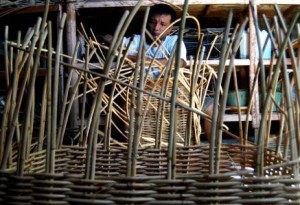 Jelang Lebaran, Pengrajin Rotan Aceh Banjir Pesanan