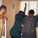 Listrik Padam, Dua Pegawai Terperangkap di Lift