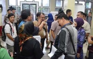 Ada Dugaan Penggelembungan Suara, Rekap Caleg DPR dari Aceh Ditunda