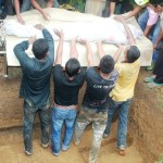Tiga Korban Penembakan Dikubur Satu Liang