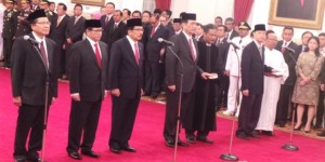 Presiden Jokowi Lantik 5 Menteri dan Seskab