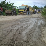 Warga Gunci Larang Truk Pengangkut Galian C Melintas