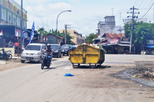 Bak Sampah BLHK Mengancam Maut