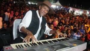 Udin Pelor di Kala Senja