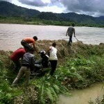 Sungai Kluet Meluap, Jalan Penghubung Dua Gampong Putus Total  