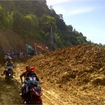Gunung Alur Naga Tapaktuan Longsor, Lalulintas Lumpuh Total Selama 7 Jam