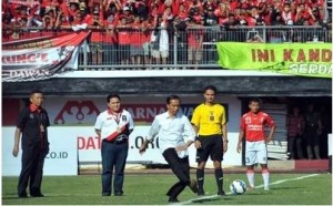 Buka Piala Presiden, Jokowi Dorong Reformasi Sepakbola Indonesia