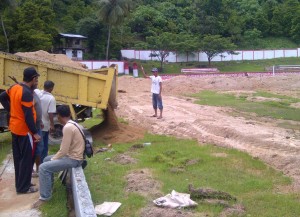 Proyek Penimbunan Lapangan Naga Tapaktuan Asal Jadi