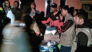Korban Longsor Mulai Terima Bantuan