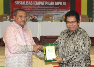 Bupati Asel Minta Dukungan DPR RI Tolak Tukar Guling Kawasan Hutan