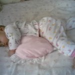 Enam Cara Membantu Bayi Tidur Nyenyak