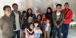 Komunitas Jendela Bandung, Bikin Anak-anak Rajin Membaca