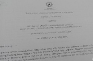 Meski Sudah Dicabut Jokowi, RUU KPK Tetap Ada di DPR