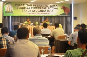 Dinkeswannak Aceh Latih Petani Ternak