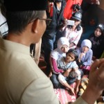 Haji Uma Kunjungi Pengungsi Korban Konflik Gajah