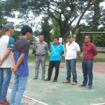 Kadisporapar Bireuen, Said Abdurrahman S Sos, ketua KONI, Muzakkir Zulkifli, SE, Kabag Humas dan Protokoler, Farhan Husen SE, Kabid Olahraga, M. Al Muttaqin Spd, Mpd serta Danki Markas, Yonif 113 Jaya Sakti, Kapten Inf. IGP Wira Mahardika saat melepas petinju Bireuen.