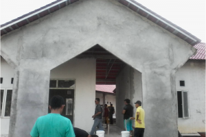 Dinas Kesehatan Aceh Selatan berencana akan membongkar konstruksi bagian depan bangunan Puskesmas Labuhanhaji Timur, karena dinilai berbentuk palang salip sehingga fasilitas kesehatan itu tak ubahnya seperti bangunan Gereja.