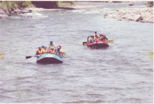 Mahasiswa UGL Juara Festival Seni, Budaya, dan Arung Jeram 2015