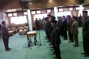 Zaini Kembali Rombak Kabinet Jelang Pembahasan APBA 2016