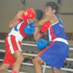 Petinju Bireuen, Zulfikar kelas 56 Kg melacarkan pukulan ke arah petinju Wahyu Saputra dari Sabang pada Kejurda tinju Azhari Cage Cup di Banda Aceh. Meski mencatat kemenangan, namun Zulfikar tak bisa melaju ke semifinal akibat luka serius di pelipis mata kanannya.