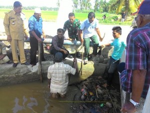 Sering Banjir, Warga Ancam Keruk Badan Jalan Negara