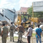 Menyalahi Tata Ruang Kota, Kios di Pasar Grosir Bireuen Dibongkar