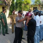 Polisi Saweu Sikula, Siswa Diberikan Helm dan Tas