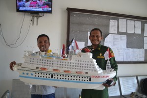 Miniatur Kapal Pesiar Abdul Hakim