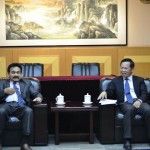 Rektor dengan Wapres HUST