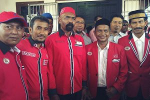 Pasangan Cabub Bireuen Khalili-Yusri didampingi petinggi PA, kautsar, Darwis Jeunieb (PM/Zoel Sopan)