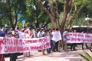 Mahasiswa FISIP Unsyiah Minta Polemik Pemira dituntaskan. Foto PM/Rizki Hamid
