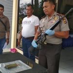 Lagi, Warga Meulaboh Serahkan Senjata ke Polisi
