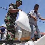 Koramil Seulimuem Awasi Penyaluran Rasta