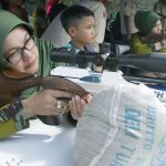 HUT Ke-72 TNI, Ibu Persit Ikut Kejuaraan Menembak