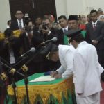 Gubernur Irwandi Lantik Bupati Aceh Barat