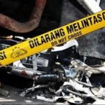 Usai Tabrak Lembu, Pengemudi Isuzu Panther Hantam Pengendara Supra