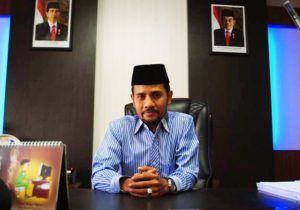 Menggulingkan Muharuddin