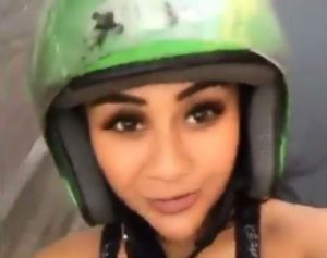 Gokil, Driver Ojek Online Ini Dapat Penumpang Cuma Pakai Beha