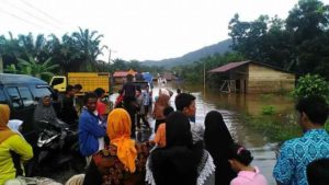 Pemkab Dinilai Tak Serius Tanggulangi Bencana Banjir di Trumon Raya