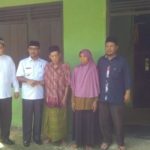 Wabup Abdya Serahkan Rumah Hasil Renovasi