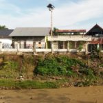 Erosi Krueng Putu Semakin Parah, Meunasah Gampong Siren Terancam Ambruk