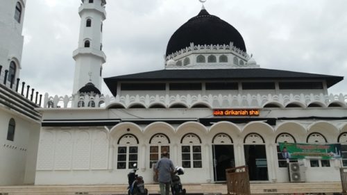 Kisruh Panjang Pengelolaan Masjid Abu Bereueh