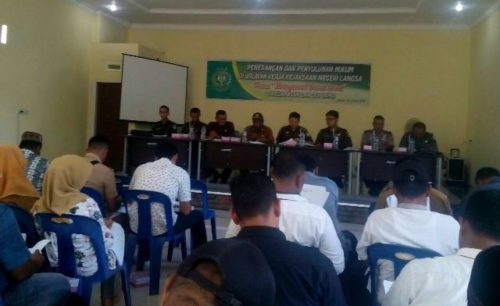Kejari Langsa Berikan Penyuluhan Hukum Terkait Pengelolan Dana Desa