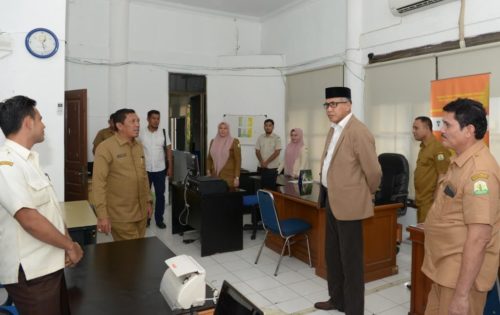 Sidak Dinsos dan DP3A, Nova Kritisi Kebersihan Kantor