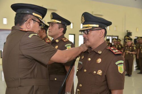 Kajati Aceh Lantik Kajari Aceh Besar dan Bener Meriah