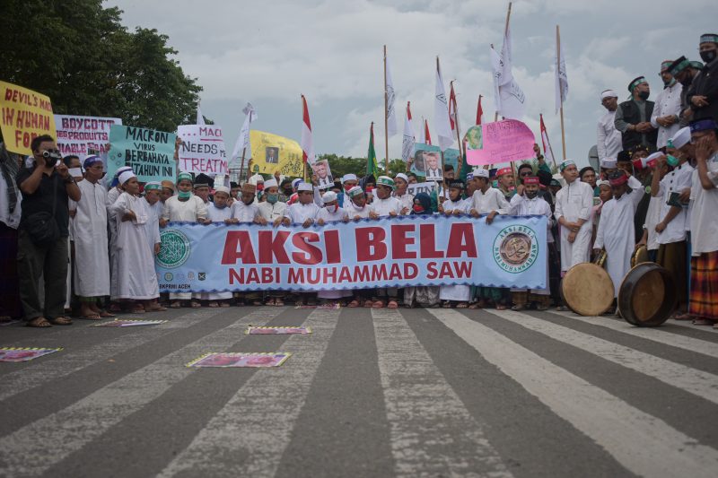 Aliansi Ormas Islam Aceh menggelar Aksi Bela Nabi Muhammad SAW, Selasa (3/11/2020). (Foto Riska Munawarah)