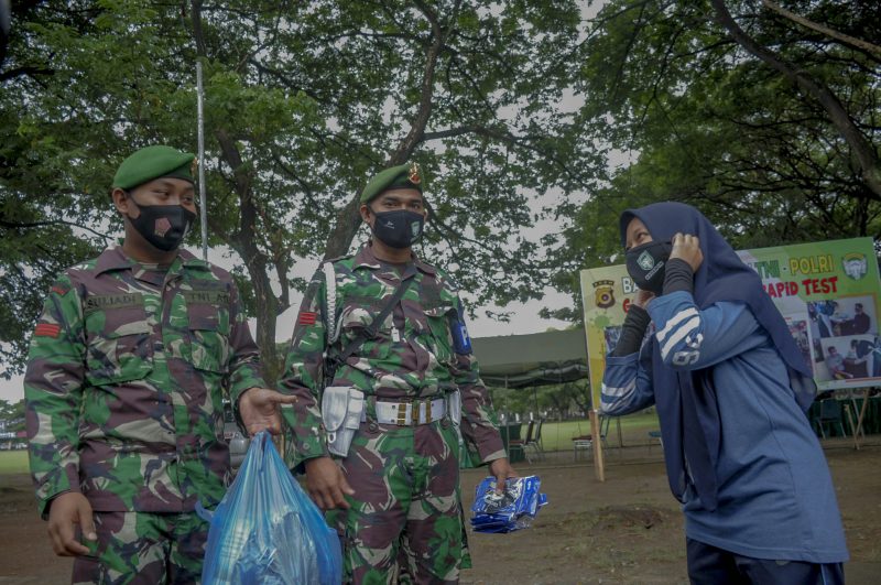 Rapid Test gratis di Banda Aceh Rapid Test gratis hasil kerja sama Polda Aceh dengan Kodam Iskandar Muda Lapangan Blang Padang. (Foto Riska Munawarah)