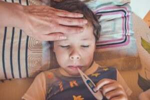 Ilustrasi- Anak terkena Virus HMPV. Foto: Pixabay
