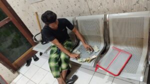 Seorang pemuda ditangkap usai kedapatan mengutip sumbangan mengatasnamakan Dayah. Foto: Polresta Banda Aceh