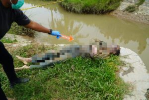 Mayat Tanpa identitas ditemukan di Gampong Pulo Dayah, Pidie. Foto: Humas Polres Pidie.